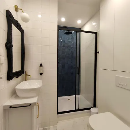 P67 Апартаменты Лодзь